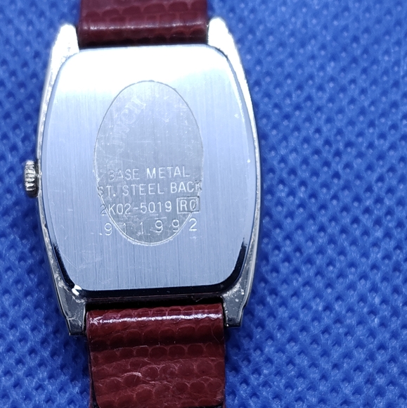 Seiko Mickey Mouse 60th Anniversary Watch - Picture 4 of 6